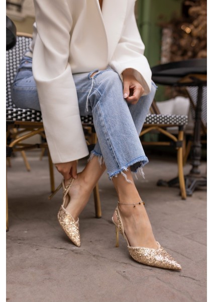 Payette Kadin Altın Payetli Topuklu Sandalet fırsatları