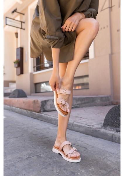 Pisiya Kadin Somon Gercek Deri Parmak Arasi Terlik