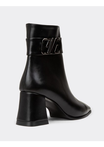 Santa Toka Detaylı Topuklu Kadın Bot Siyah fırsatları