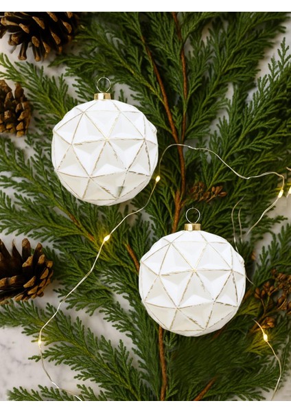 Yılbaşı Topu Geometrik Desenli Eskitme Detaylı Ağaç Süsü Beyaz 10 cm – 2'li Set