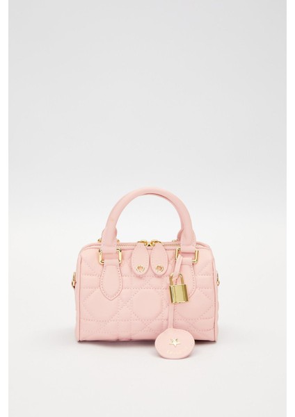 Pembe Kilit Aksesuar Detaylı El Çantası