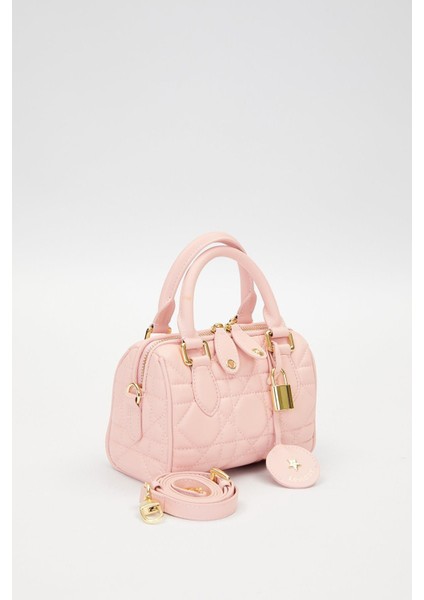 Pembe Kilit Aksesuar Detaylı El Çantası fiyatları