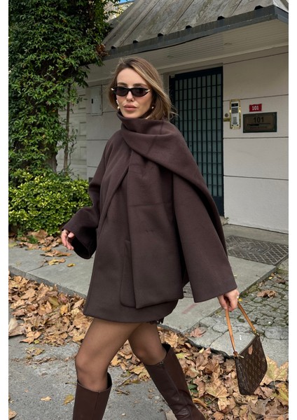 Kahverengi Şal Detaylı Kaban - 7600 indirimleri