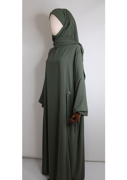 Yandan Robalı,tesettür Bol Elbise,hac ve Umre Için Uygundur Medine Ipegi Kumas Yeşil Renk fırsatları