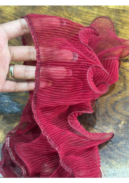 1 Metre Kesik En 9 cm Kırmızı Fırfırlı Şerit Dikiş Aksesuarı modelleri