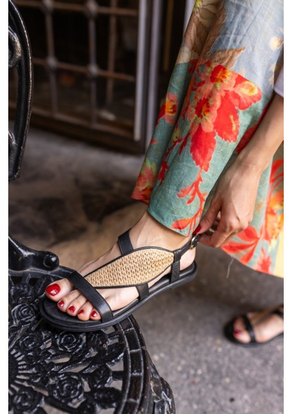 Leaf Kadın Bej Gerçek Deri Parmak Arasi Sandalet