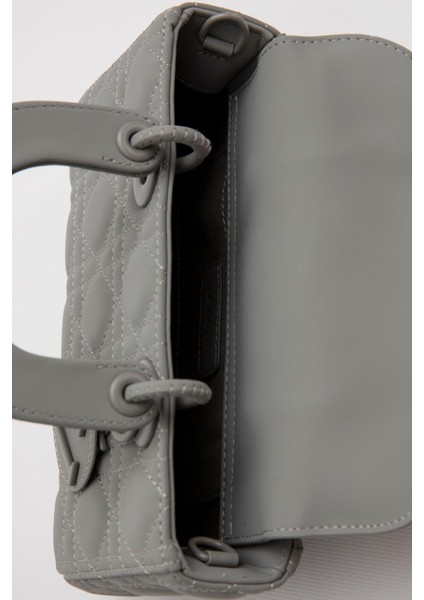 Gri Zincir Aksesuarlı Kapitone El Çantası modelleri