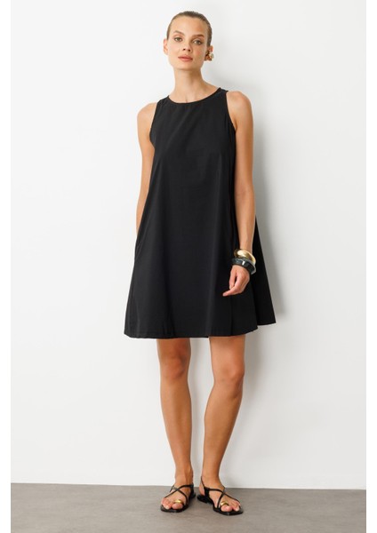 Pamuklu Rahat Kalıp Elbise-Siyah