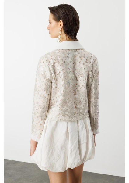 Dantel Detay Kısa Ceket-Kemık