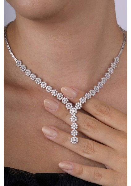 Papatya Montürlü Rodyum Kaplama 925 Ayar Gümüş Kolye