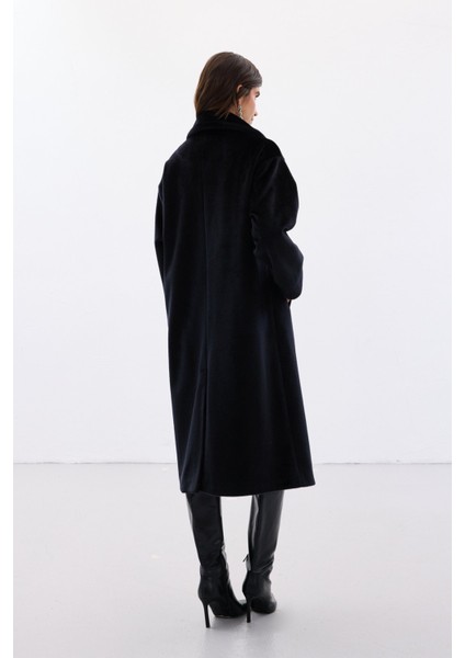 Düğme Detaylı Uzun Kaban - Siyah