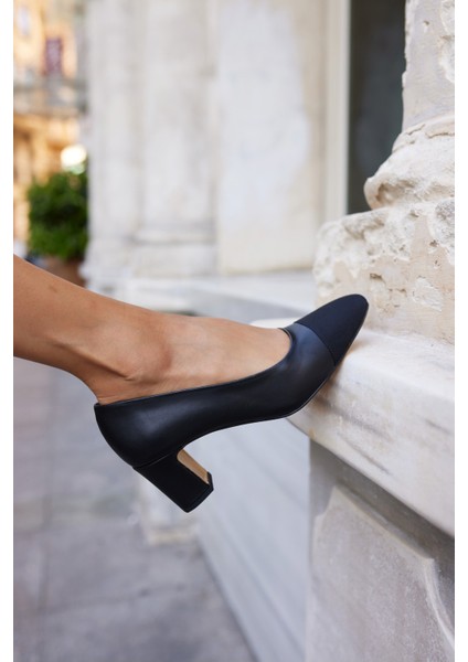 Brobbey Kadin Bordo Siyah Garnılı Topuklu Ayakkabi