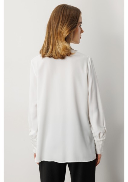 Payet Detaylı Gömlek-Kemık