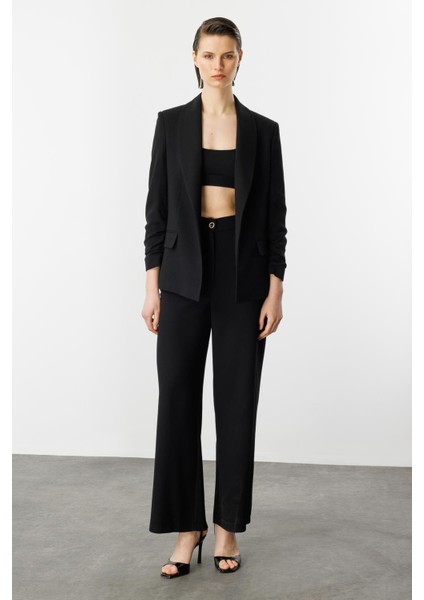 Kolu Büzgülü Cep Detaylı Ceket-Siyah