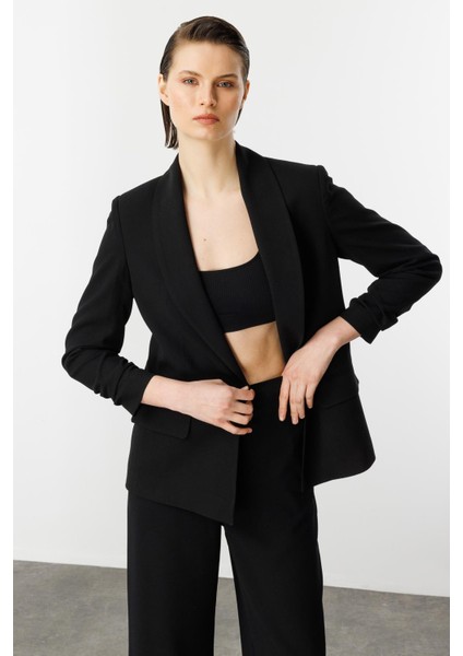 Kolu Büzgülü Cep Detaylı Ceket-Siyah fırsatları