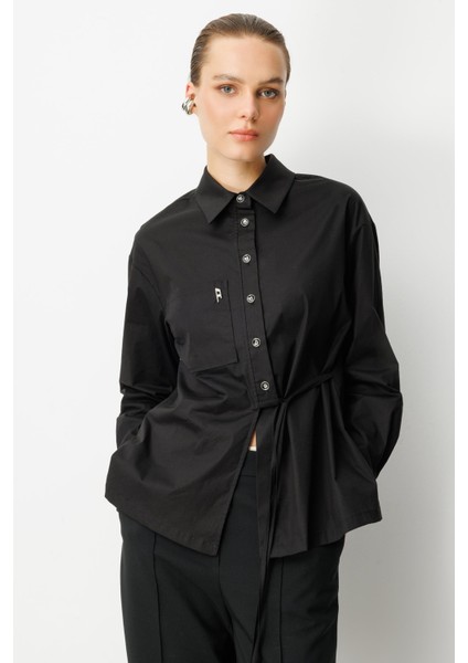 Broşlu Bağlama Detay Gömlek-Siyah indirimleri