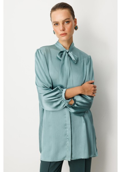 Kendinden Desenli Saten Tunik Gömlek-Mınt fırsatları