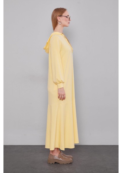 Sarı Kapuşonlu Gizli Cep Detaylı Elbise