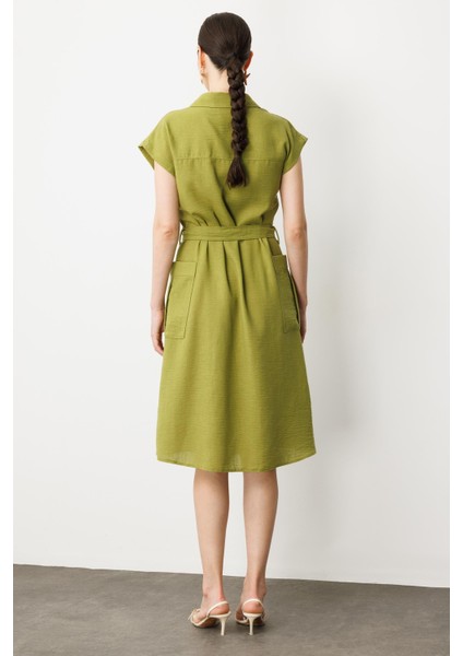 Keten Görünümlü Kuşaklı Elbise-Yeşil