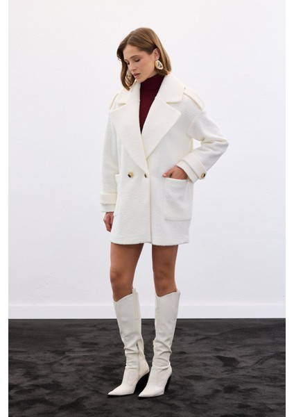 Buklet Kısa Kaban - Ekru modelleri