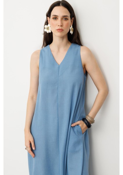 Kolsuz V Yaka Rahat Kesim Elbise-Mavi fırsatları