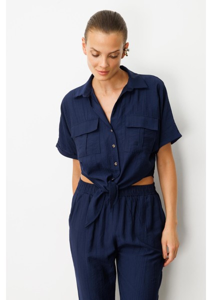 Bağlama Detaylı Crop Gömlek-Lacı