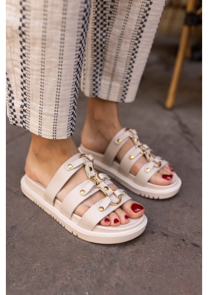 Piero Kadin Bej Deri Tozlu Metal Tokali Terlik