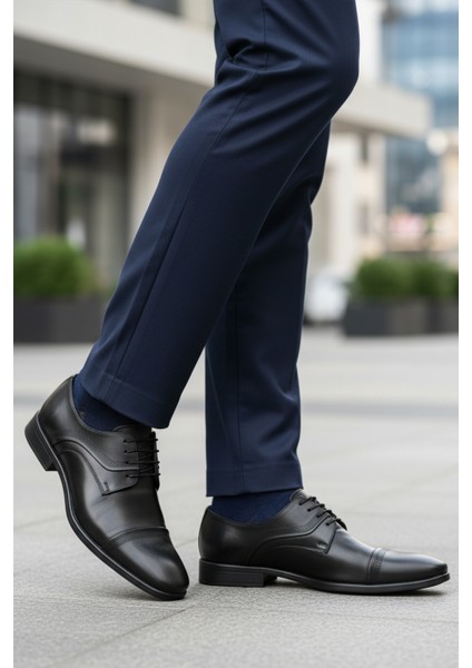 Siyah Hakiki Deri Kaymaz Taban Erkek Günlük Ayakkabı 975 M