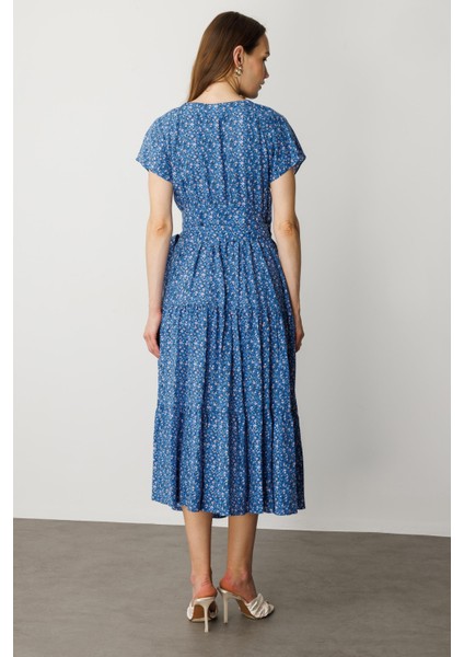 Çiçek Desenli Kruvaze Yaka Uzun Elbise-Mavi