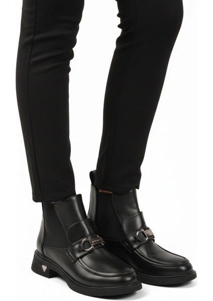 Siyah Hafif Kadın Bot PC-55250 Z modelleri