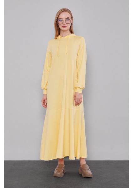 Sarı Kapuşonlu Gizli Cep Detaylı Elbise