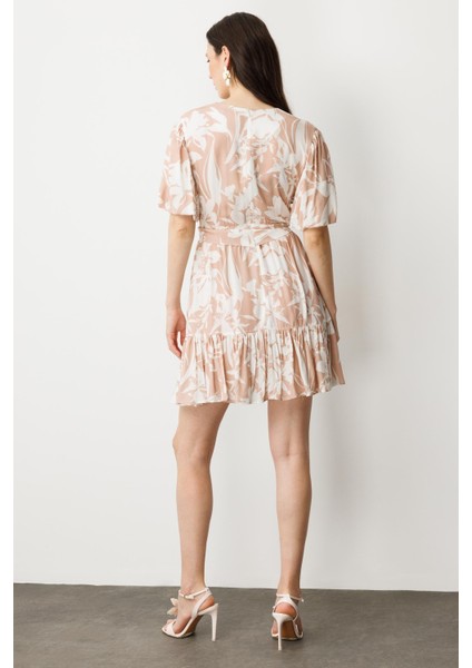 Baskılı Kuşaklı Viskon Elbise-Pudra