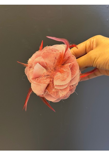 Tüllü Tüğlü Pembe Broş Yaka Iğnesi Giyim Aksesuarı 7x7 cm modelleri