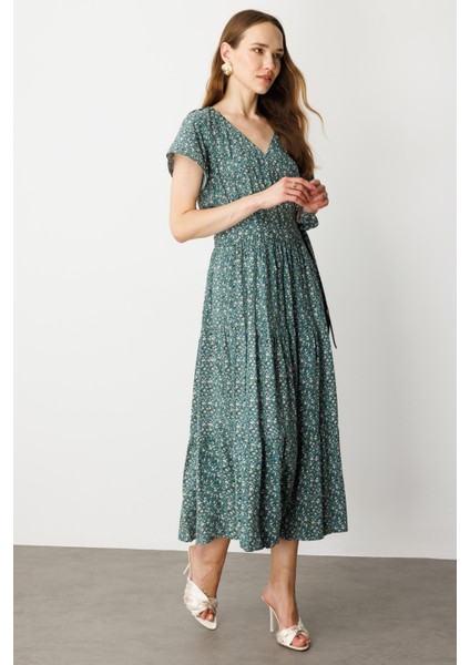 Çiçek Desenli Kruvaze Yaka Uzun Elbise-Yeşil fırsatları