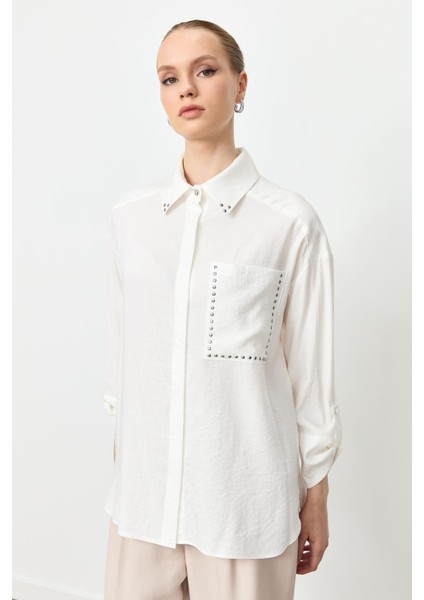 Yaka ve Cep Detaylı Gömlek-Ekru fırsatları