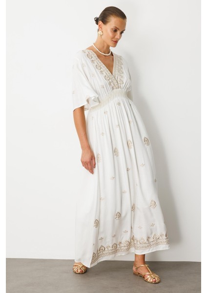 Etnik Desen Işlemeli Uzun Elbise-Ekru fırsatları
