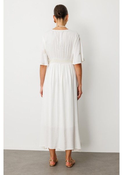 Etnik Desen Işlemeli Uzun Elbise-Ekru