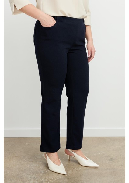 Büyük Beden Arkası Cepli Pantolon-Lacı