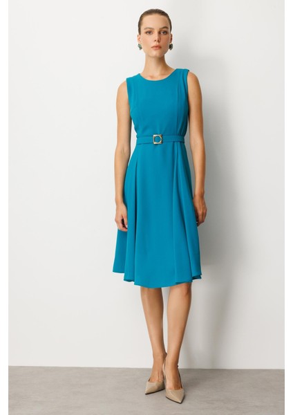Cep Detaylı Kolsuz Krep Elbise-Turkuaz