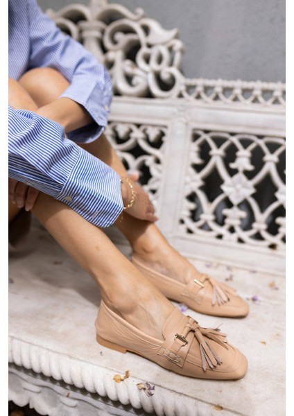 Rogo Kadin Nude Gercek Deri Püsküllü Loafer Babet