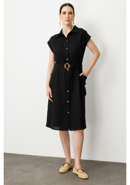 Keten Görünümlü Kuşaklı Elbise-Siyah