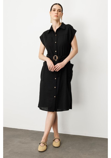 Keten Görünümlü Kuşaklı Elbise-Siyah