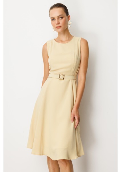 Cep Detaylı Kolsuz Krep Elbise-Sarı