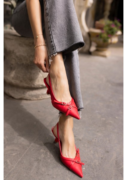 Alissi Kadin Kırmızı Toka Detay Miu Tarzi Topuklu Ayakkabi