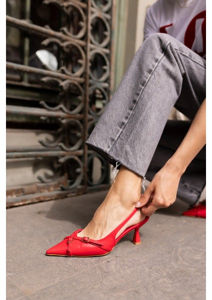 Alissi Kadin Kırmızı Toka Detay Miu Tarzi Topuklu Ayakkabi