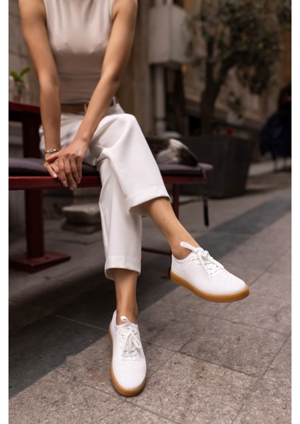 Halla Kadin Siyah Zimba Detay Ekstra Yumusacık Sneaker fiyatları