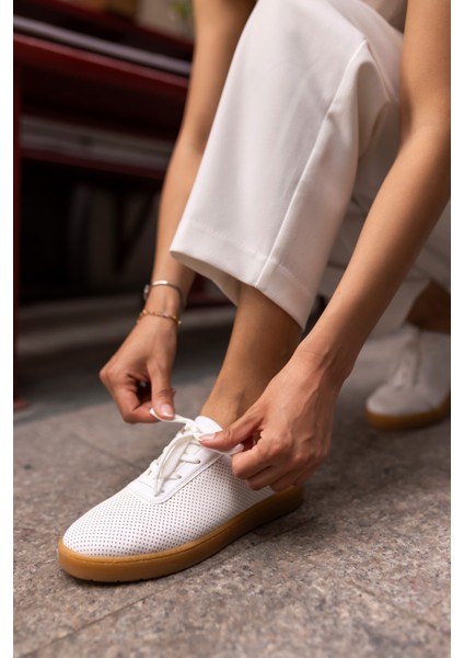 Halla Kadin Siyah Zimba Detay Ekstra Yumusacık Sneaker