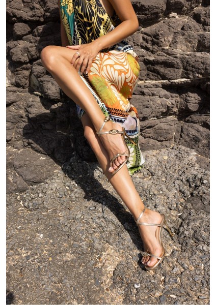 Saliba Kadin Gold Toka Detayli Topuklu Sandalet modelleri