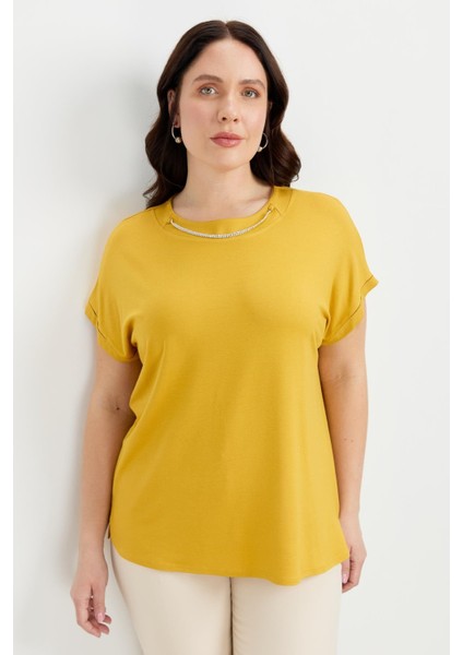 Büyük Beden Kolye Detaylı Bluz-Safran