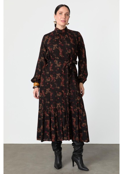 Büyük Beden Kuşak Detay Desenli Elbise-Kırmızı fiyatları